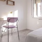 Rent a room of 75 m² in madrid