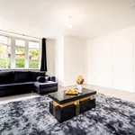 Rent 5 bedroom apartment of 74 m² in Luton