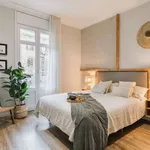 Rent 3 bedroom apartment in barcelona