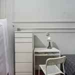 Rent a room in lisbon