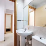 Rent 8 bedroom apartment in Madrid