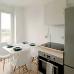  appartement avec 4 chambre(s) en location à Paris