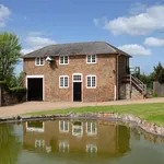 Rent 6 bedroom house in South East England