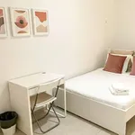 Rent a room in lisbon