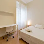 Rent a room of 170 m² in valencia