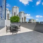 Rent 2 bedroom apartment in Darwin City