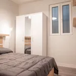 Rent 1 bedroom apartment of 39 m² in madrid