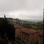 Affitto 5 camera appartamento di 110 m² in Perugia