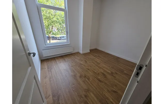 Huur 4 slaapkamer appartement van 91 m² in Middelland