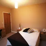 Rent 4 bedroom apartment in Yorkshire And The Humber