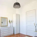 Rent a room of 120 m² in lisbon