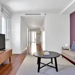 Rent 2 bedroom apartment of 1076 m² in Lisbon