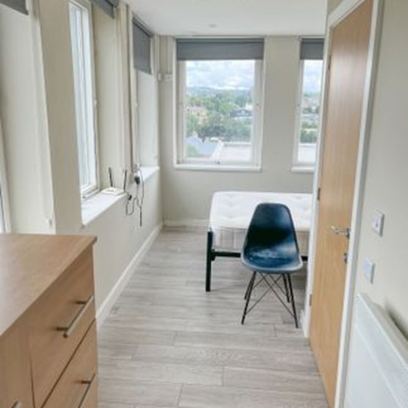 Room to rent in Colonnade House, 201 Sunbridge Road, Bradford, West Yorkshire BD1