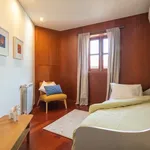 Rent 3 bedroom apartment of 135 m² in Porto