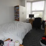 Rent 5 bedroom flat in Exeter