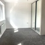 Rent 3 bedroom flat in Wales