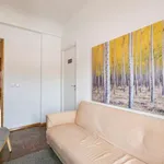 Rent a room in lisbon