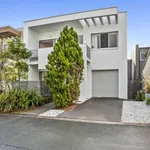 Rent 4 bedroom house in Robina