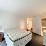 Rent 2 bedroom apartment of 190 m² in Bruxelles