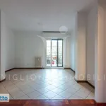 Rent 3 bedroom apartment of 95 m² in Milan