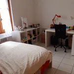 Maison de 161 m² avec 4 chambre(s) en location à LUNEL