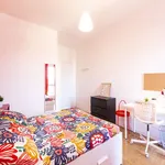 Rent a room of 115 m² in Milan