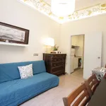 Rent 1 bedroom apartment of 32 m² in barcelona