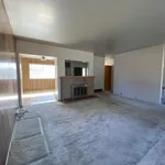 Maison de 2497 m² avec 3 chambre(s) en location à Penticton