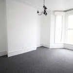 Flat to rent in Ceylon Place, Eastbourne BN21