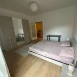 Rent 4 bedroom apartment of 130 m² in Milan