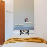 Rent a room of 67 m² in Turin