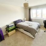 Rent 3 bedroom flat in Wales