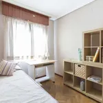 Rent a room of 85 m² in madrid