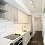 Rent 4 bedroom apartment of 46 m² in Toronto