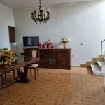 Rent 5 bedroom house of 150 m² in Laura