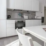 Rent 1 bedroom apartment of 45 m² in milan