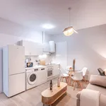 Rent 4 bedroom apartment of 35 m² in Madrid