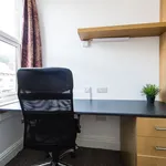 Rent 6 bedroom house in Leeds