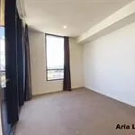 Rent 2 bedroom apartment of 250 m² in South Brisbane