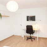 Rent a room of 109 m² in Zaragoza