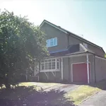 Rent 4 bedroom house in South East England