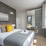 Rent 3 bedroom apartment of 99 m² in London