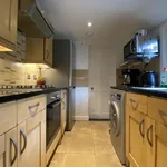 Rent 3 bedroom apartment in Elmbridge