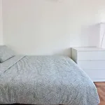 Rent a room in lisbon