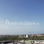 Affitto 5 camera appartamento di 220 m² in Bari