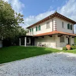 Rent 7 bedroom house of 260 m² in Pietrasanta