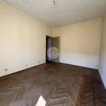 Rent 4 bedroom apartment of 70 m² in Rubiana