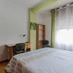 Rent 5 bedroom apartment in Madrid