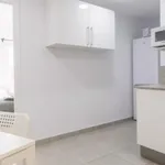 Rent 4 bedroom apartment in Valencia