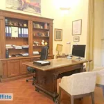 Affitto 6 camera appartamento di 130 m² in Florence